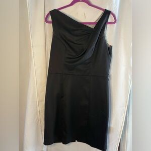 Pre-Owned Charlotte Russe Black Sleeveless Straight Pencil Sheath Shift Size L
